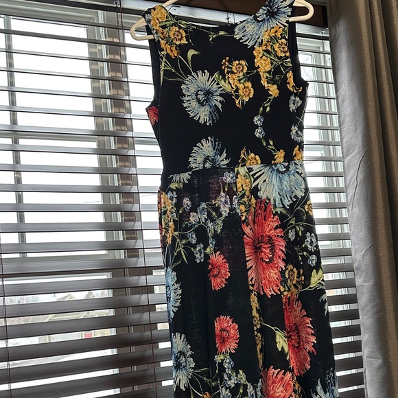 Sz L⭐️Like New Navy Floral Faux Wrap Sleeveless Maxi Dress. Drapes Beautifully! - Picture 4 of 8